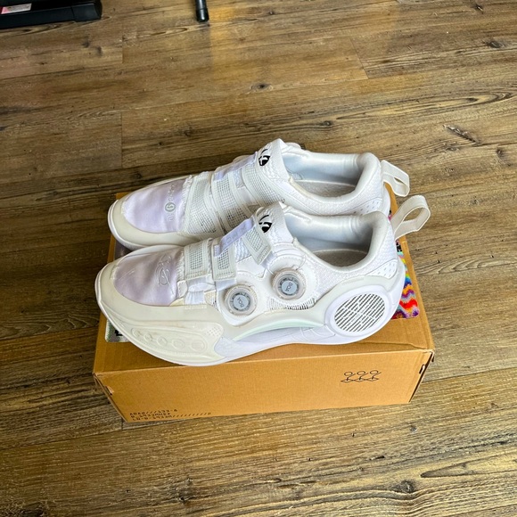 Way of Wade 9 Infinity Low - Picture 5 of 7